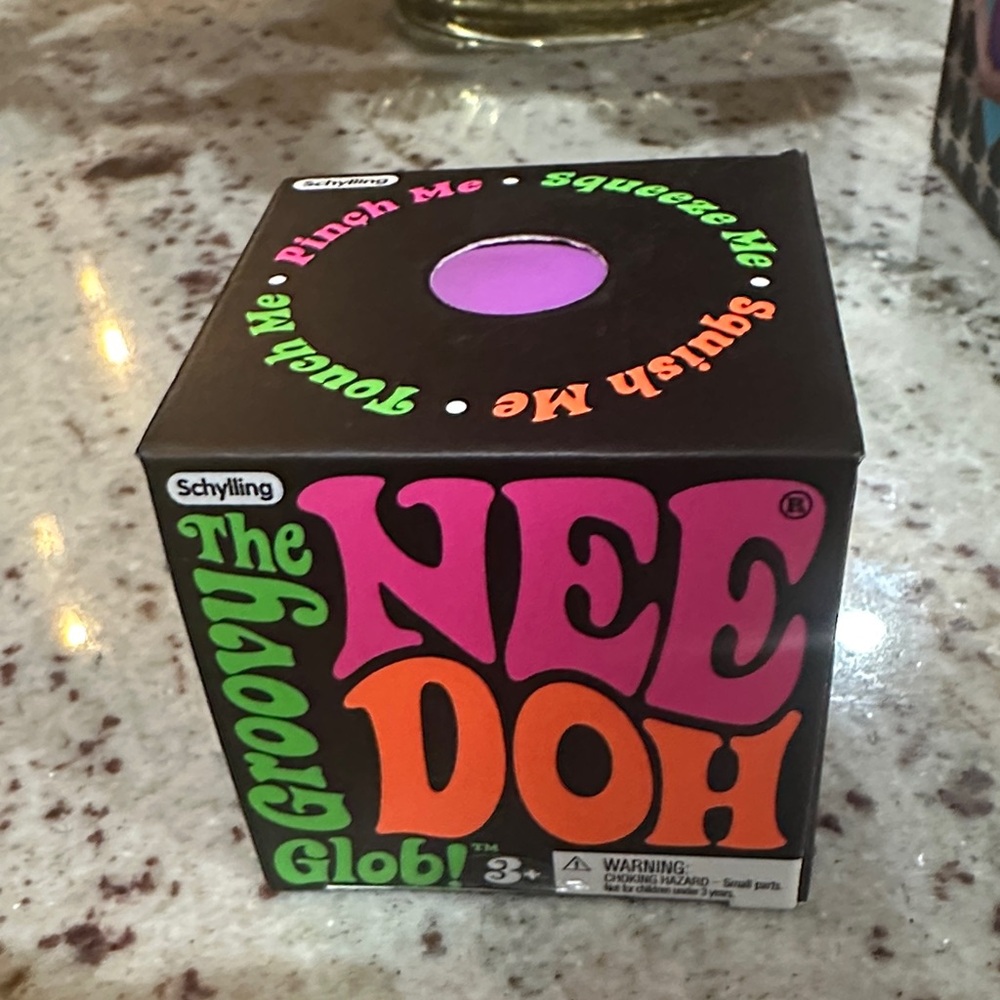 The Groovy Gloopy Nee Doh Kids Toy - Pink & Orange - Picture 5 of 10